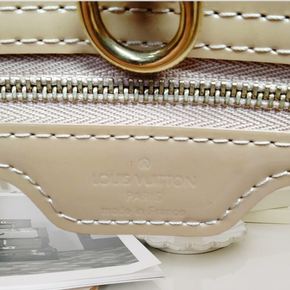 💯 LOUIS VUITTON LV Wilshire PM Beige Vernis Hand Bag - Picture 7 of 8